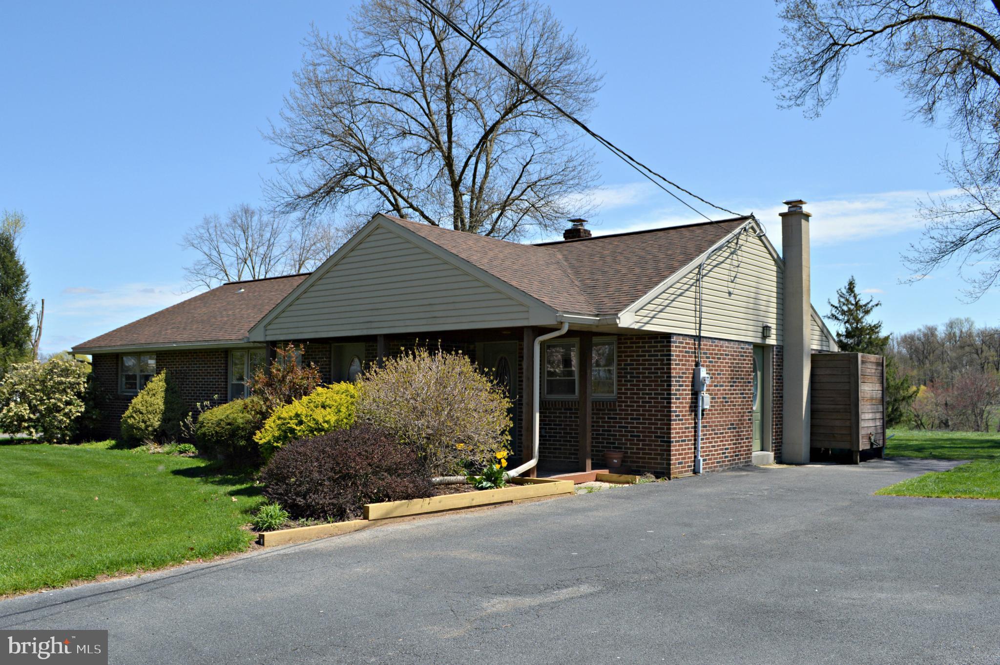 316 Owl Hill Road Lititz, PA 17543 - Photo 3 of 23