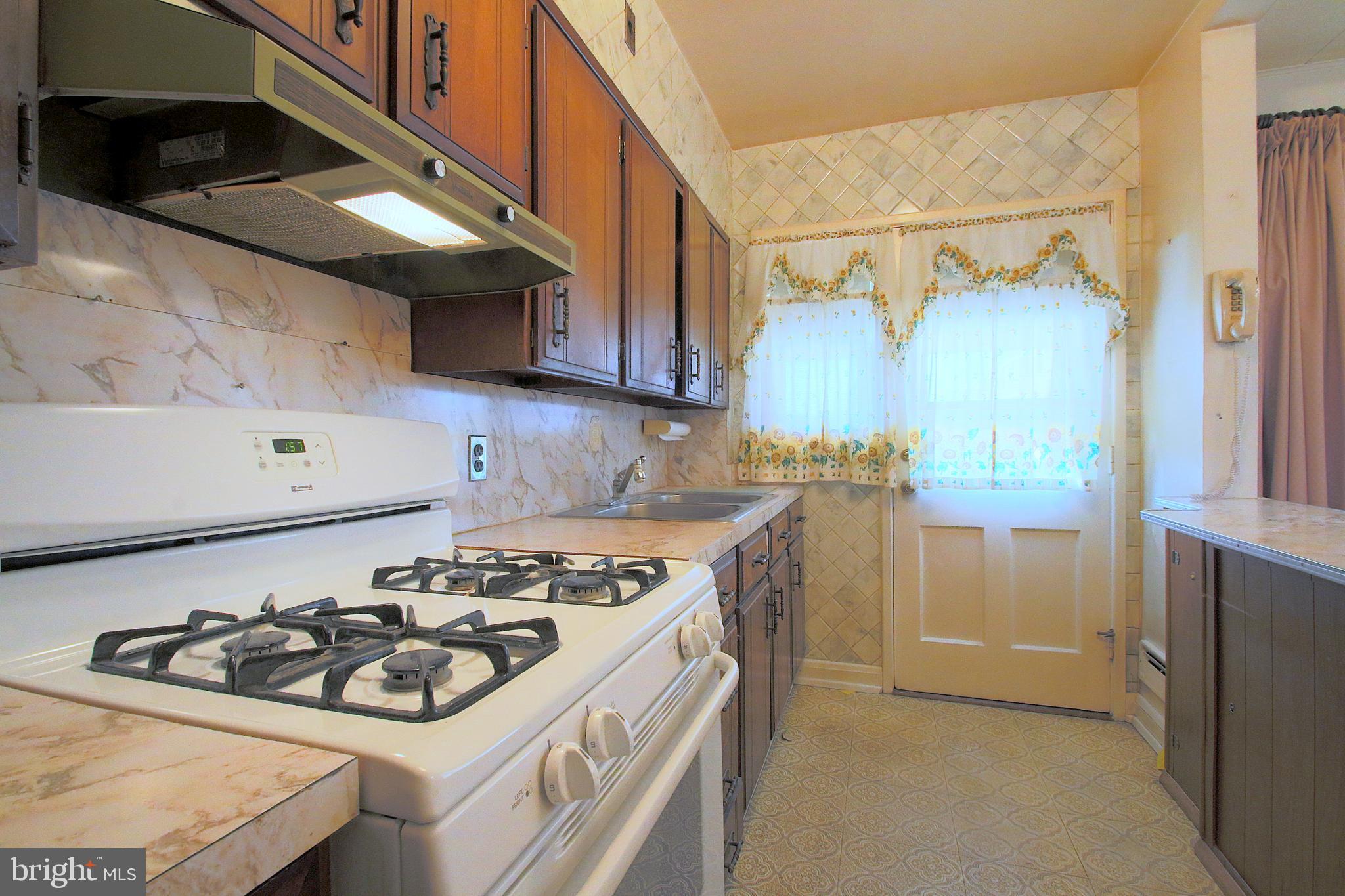 7950 Charlesmont Road Baltimore, MD 21222 - Photo 16 of 45
