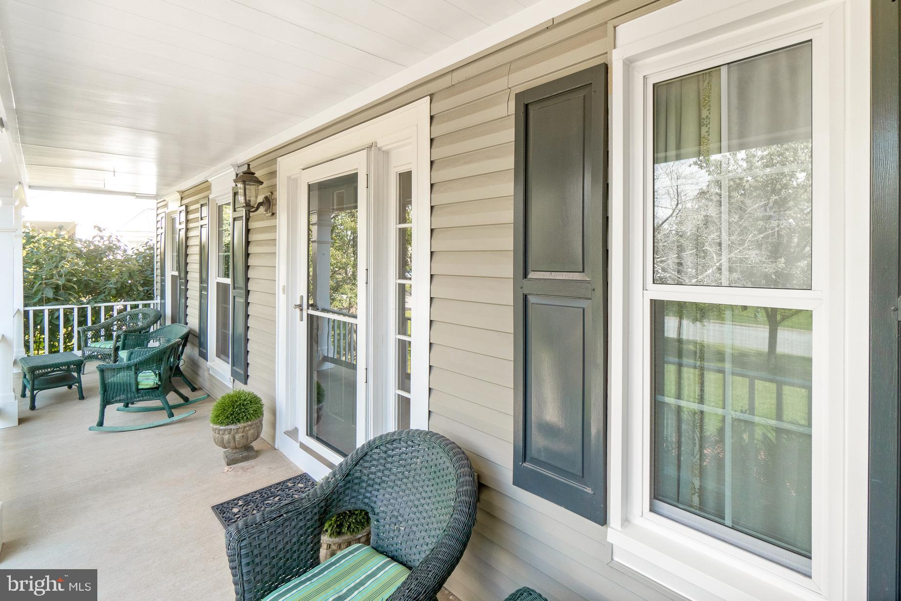 17226 Spates Hill Road Poolesville, MD 20837 - Photo 15 of 70 Bring your book!
