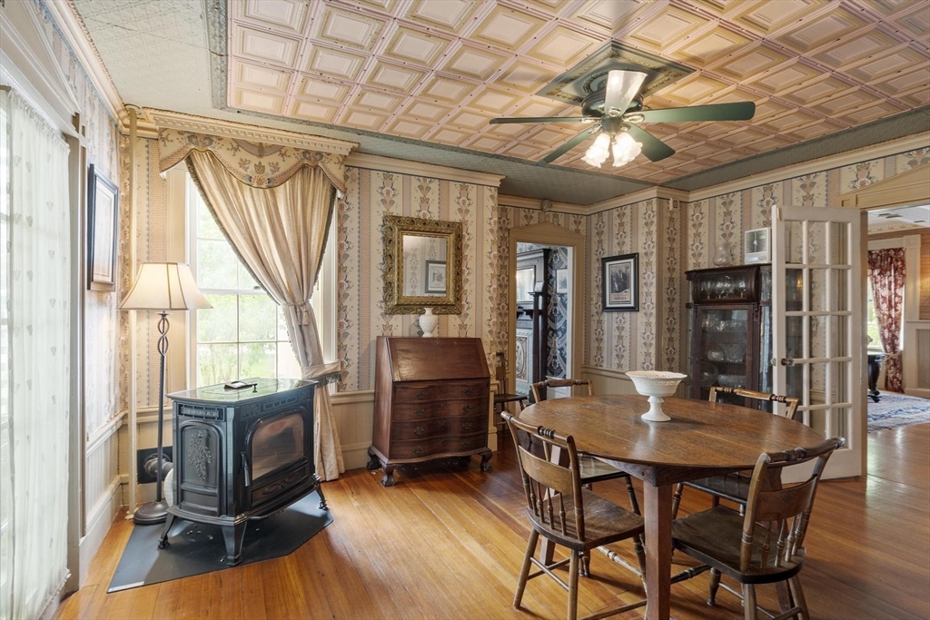 19 North Main Street Petersham, MA 01366 - Photo 12 of 38
