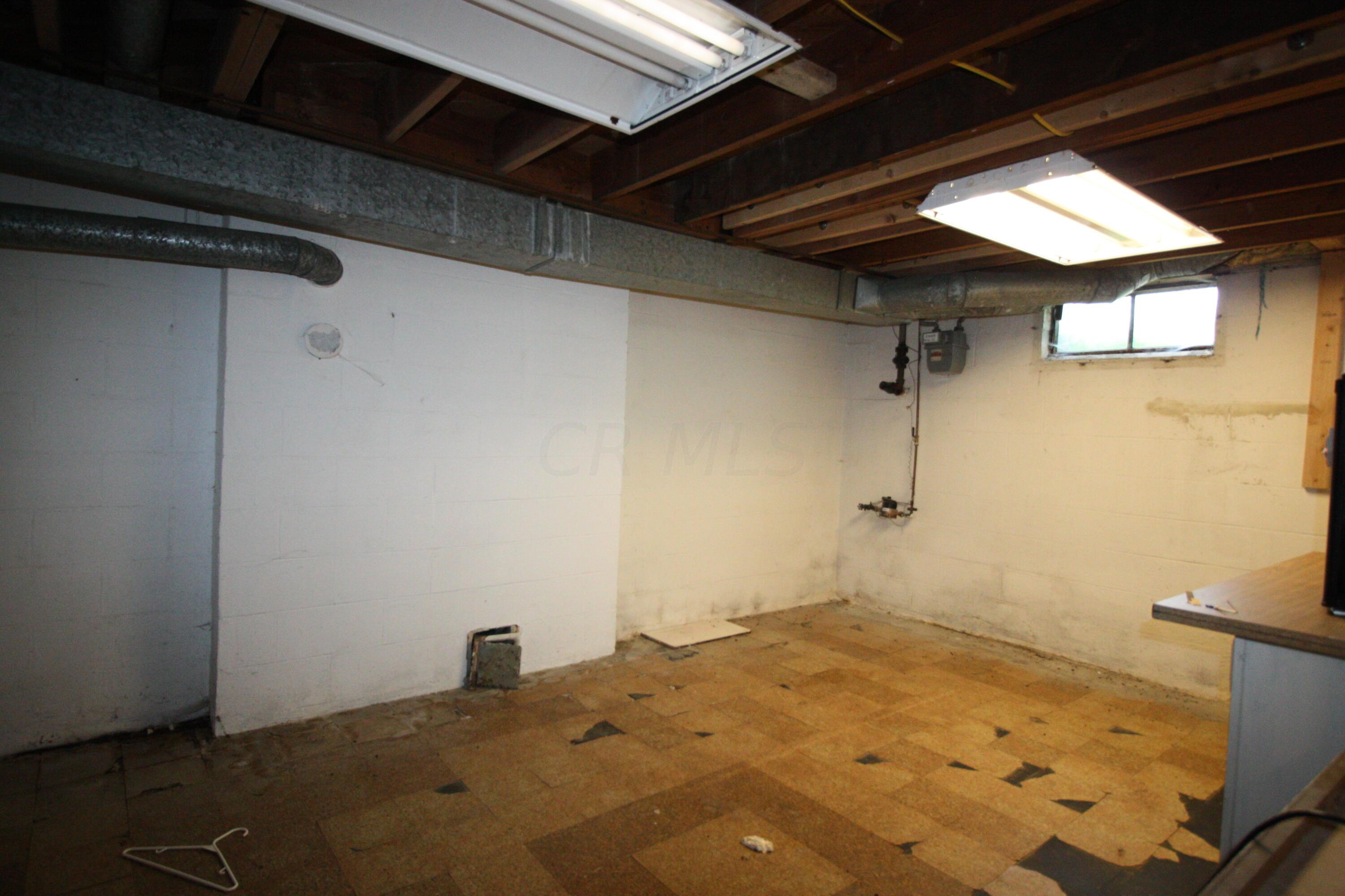 3230 Briggs Road Columbus, OH 43204 - Photo 14 of 15 Storage area