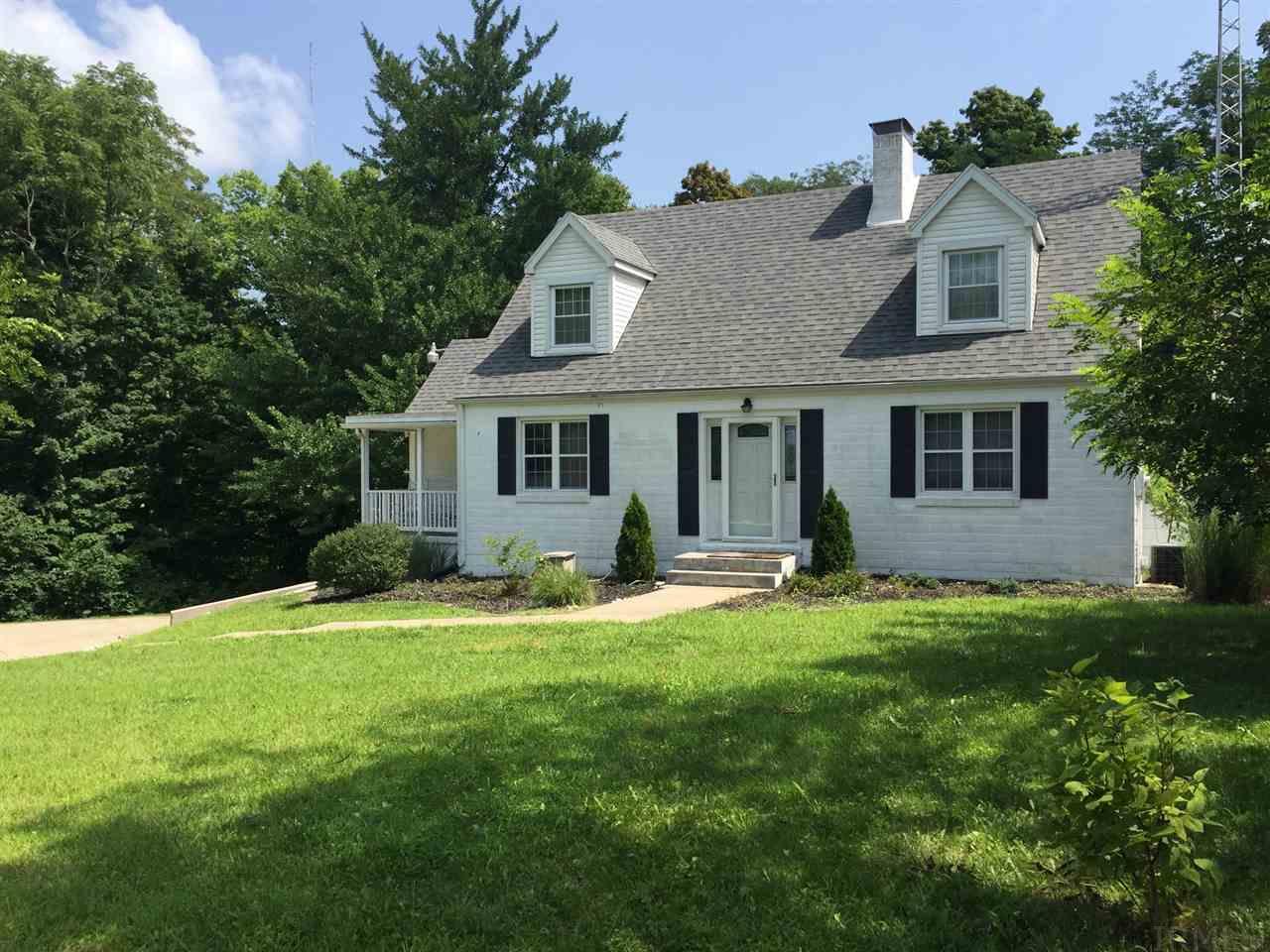 2820 North Lagro Road Marion, IN 46952 - Photo 2 of 16