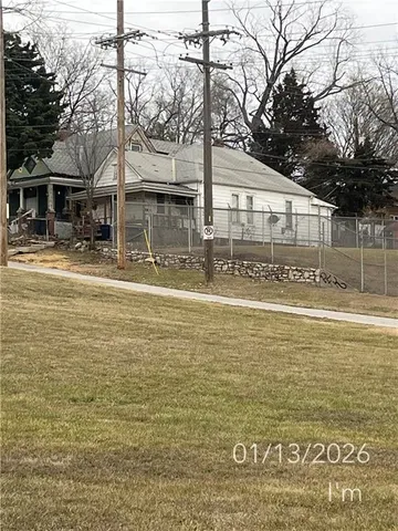 $250,000 | 2325 Fairmount Avenue, Kansas City, MO 64108