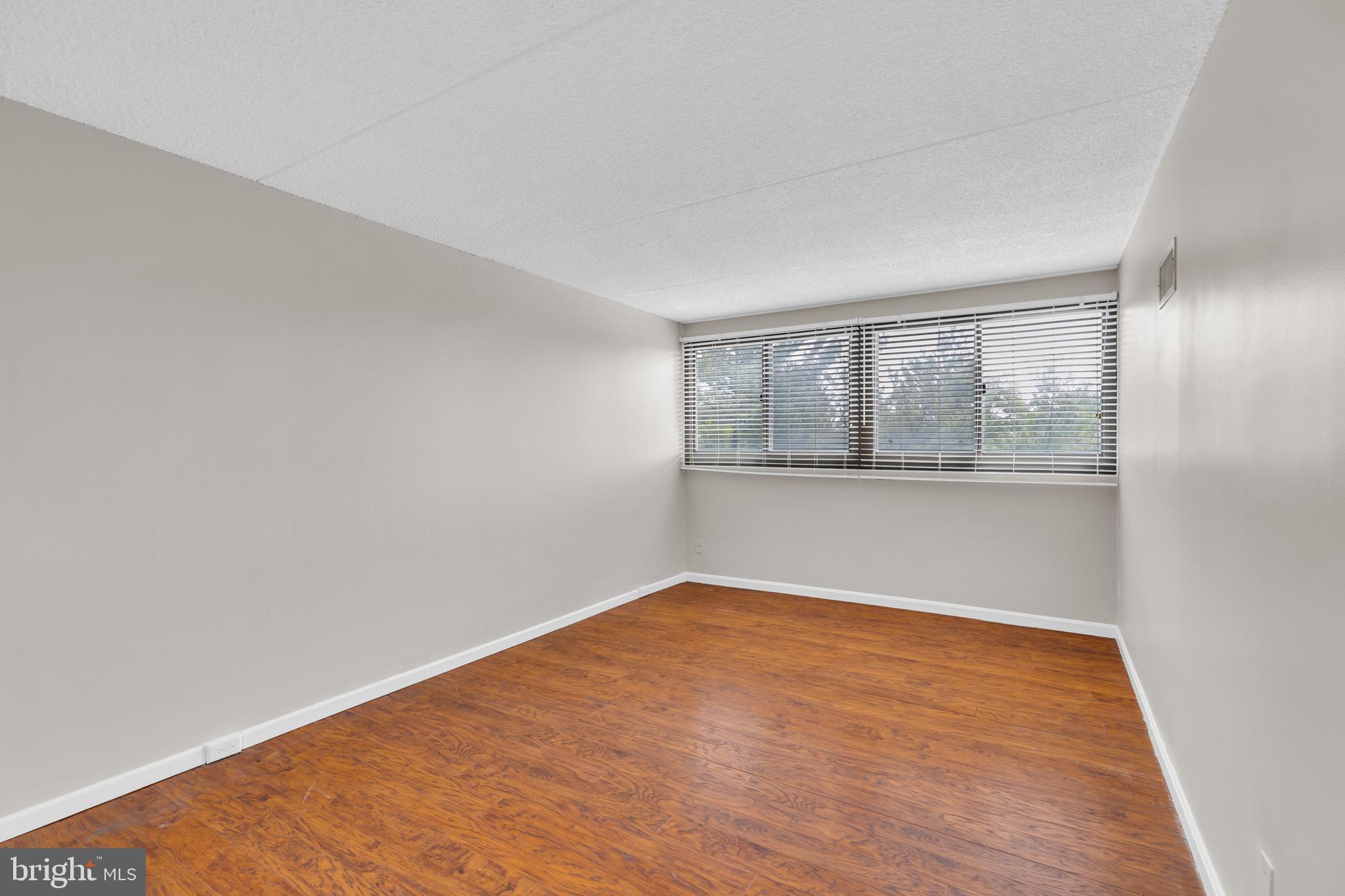 5911 Edsall Road, Unit 803 Alexandria, VA 22304 - Photo 20 of 34