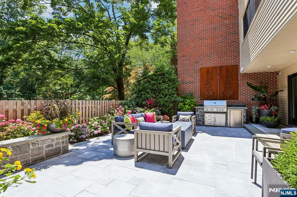 25 Daniel Court Ridgewood, NJ 07450 - Photo 36 of 42 Gallery Image 36