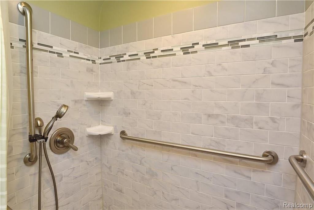 4151 Cumberland Road Berkley, MI 48072 - Photo 14 of 22