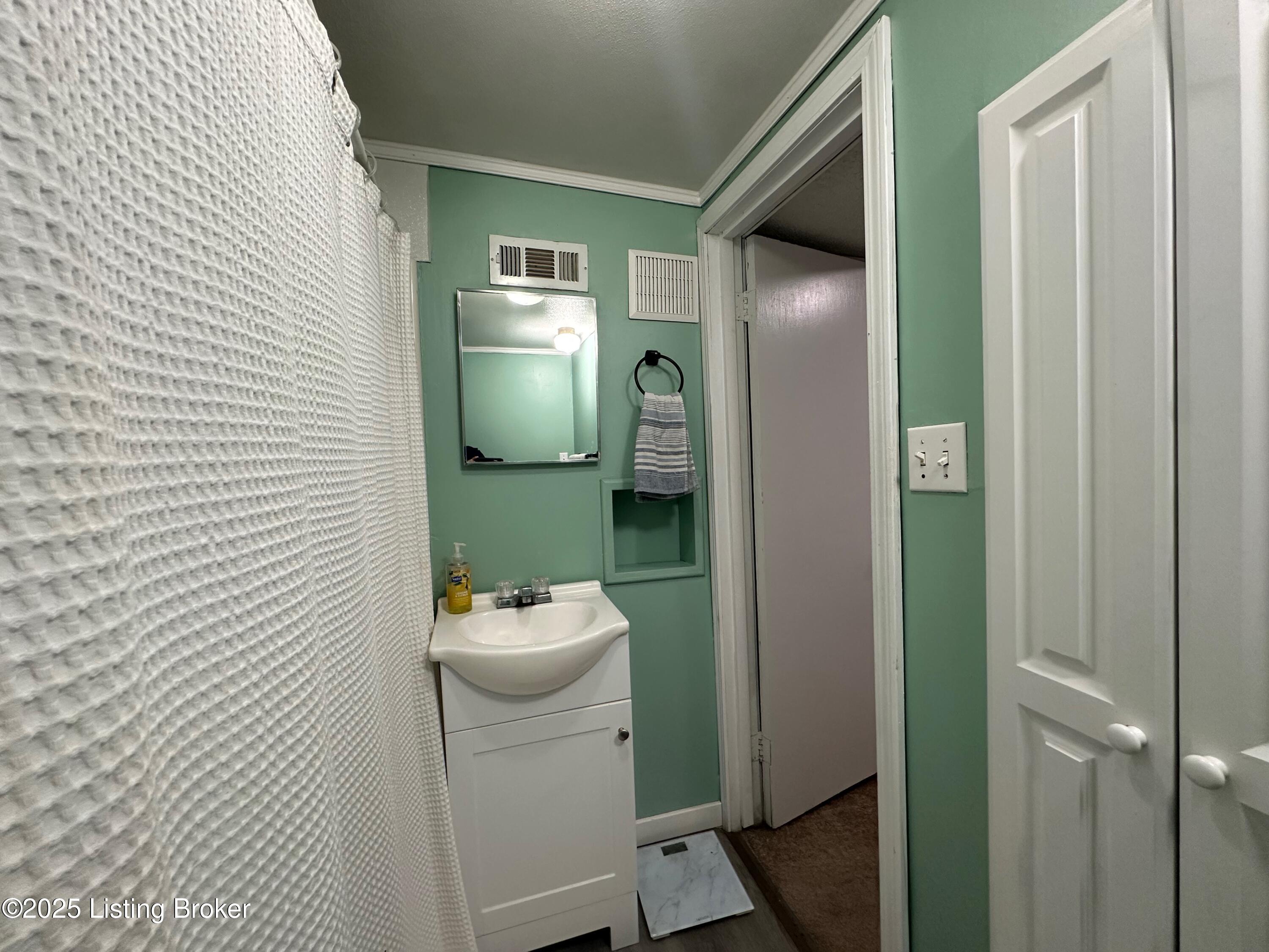 7018 South Wilson Road Elizabethtown, KY 42701 - Photo 22 of 34 IMG_1033