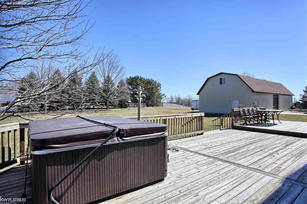 5775 Brewster Road Rochester, MI 48306 - Photo 41 of 53 31315527-40.JPG