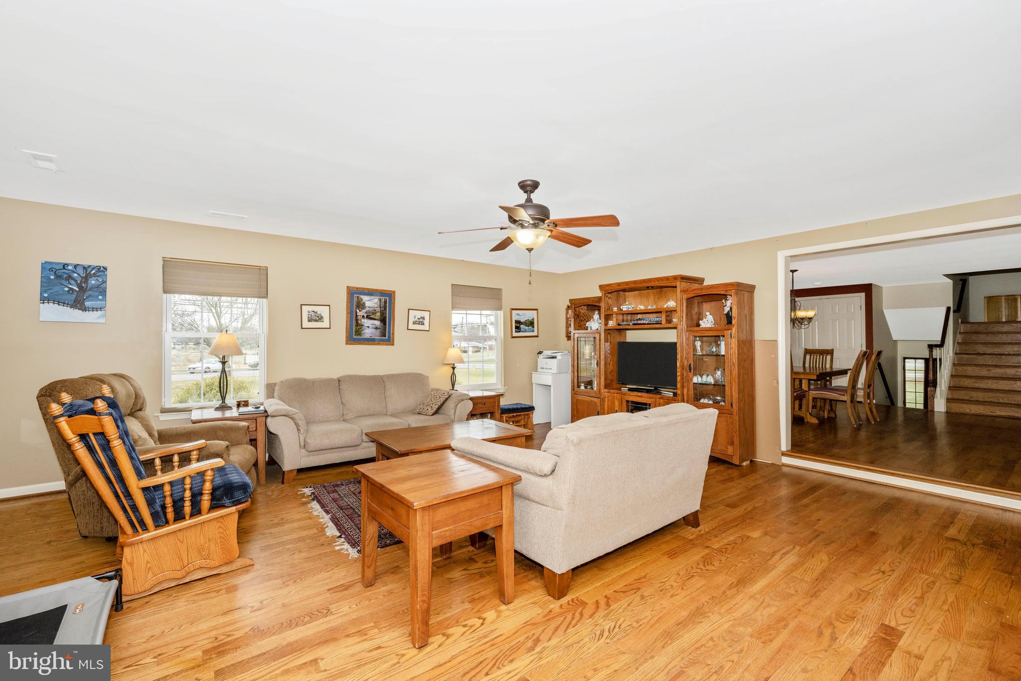5839 Adamstown Road Adamstown, MD 21710 - Photo 3 of 43 Large Living room
