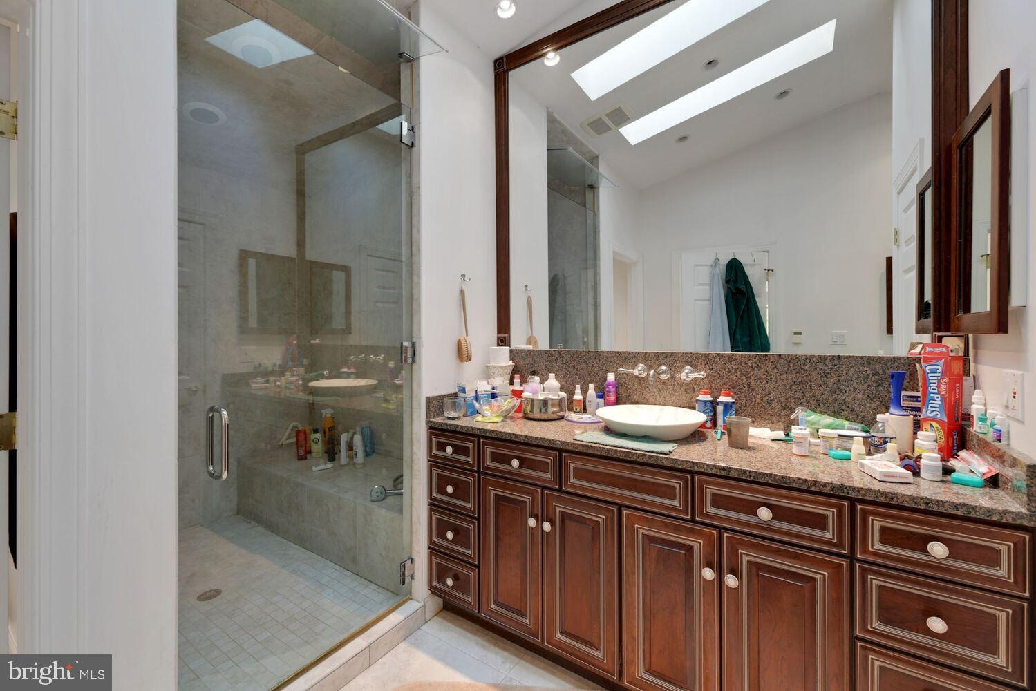 8508 Overbrook Road Fairfax, VA 22031 - Photo 15 of 28 Gallery Image 15