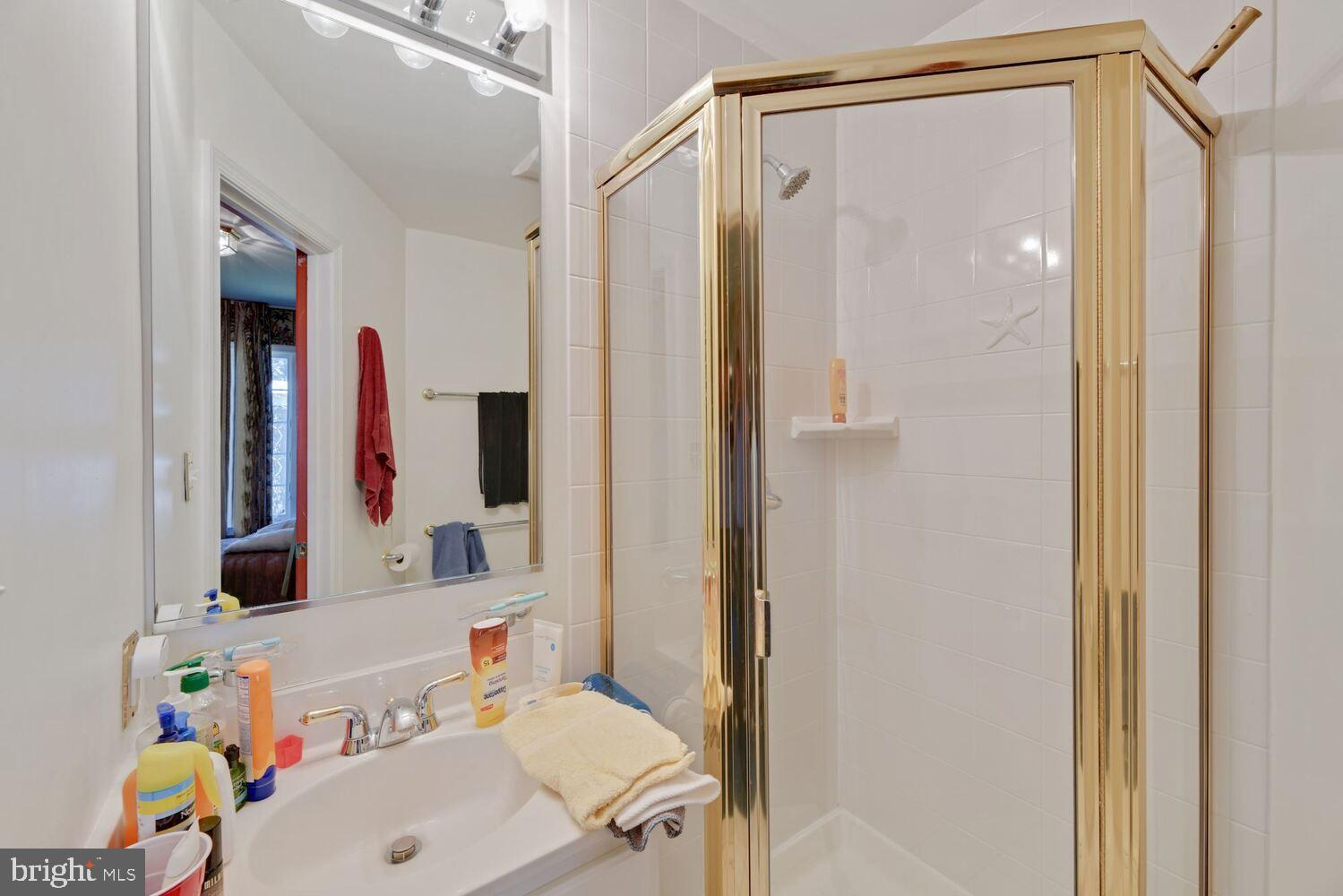 8508 Overbrook Road Fairfax, VA 22031 - Photo 18 of 28 Gallery Image 18
