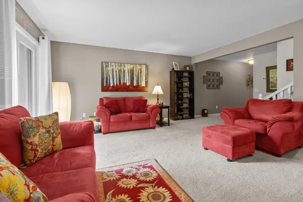 $225,000 | 128 Glenview Court, Janesville, WI 53548