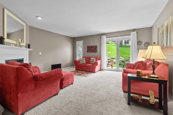 $225,000 | 128 Glenview Court, Janesville, WI 53548