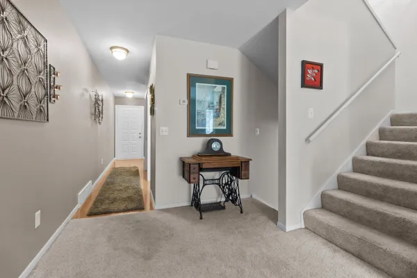 $225,000 | 128 Glenview Court, Janesville, WI 53548