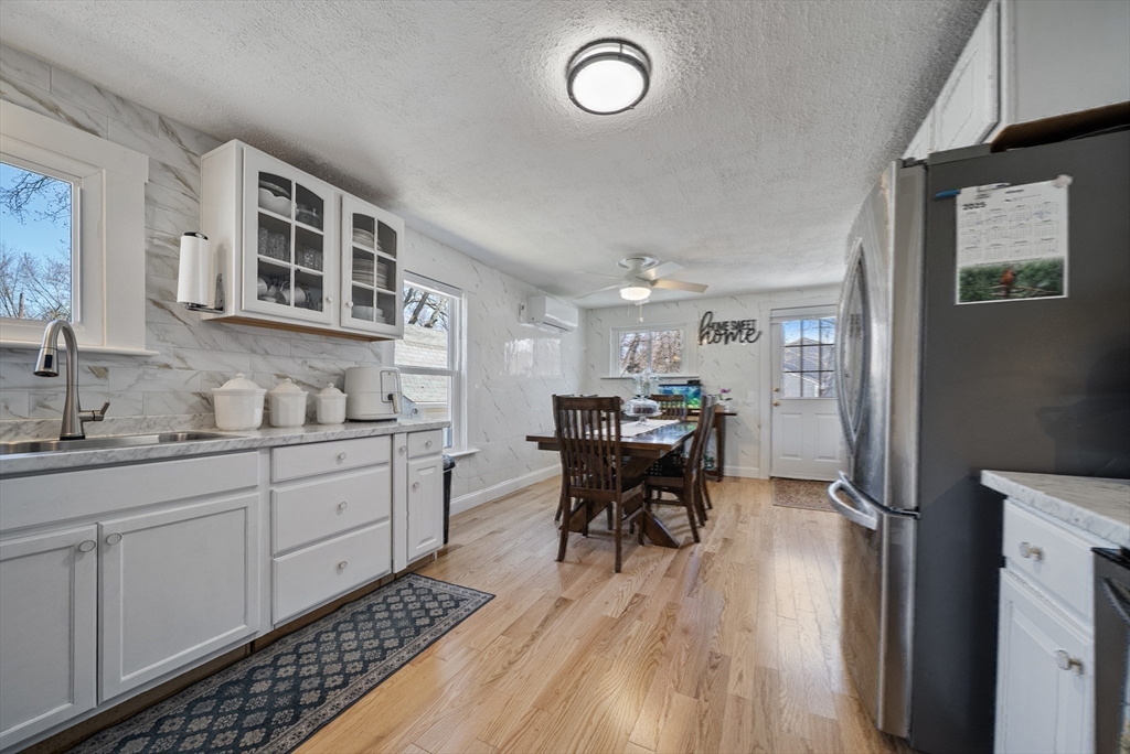 294 Whalom Road Lunenburg, MA 01462 - Photo 12 of 32