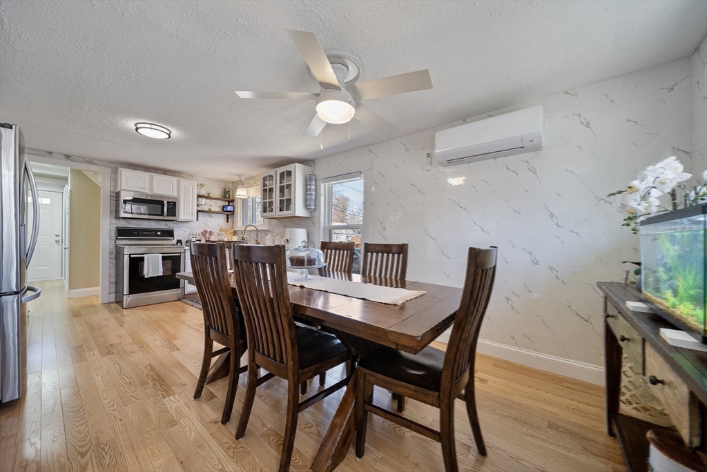 294 Whalom Road Lunenburg, MA 01462 - Photo 13 of 32