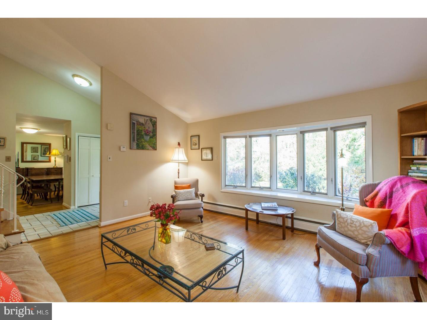 426 Crescent Road Wyncote, PA 19095 - Photo 4 of 25