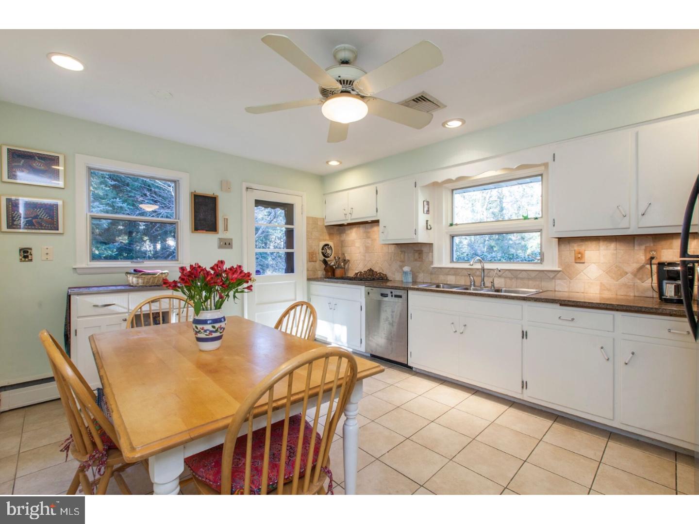 426 Crescent Road Wyncote, PA 19095 - Photo 10 of 25