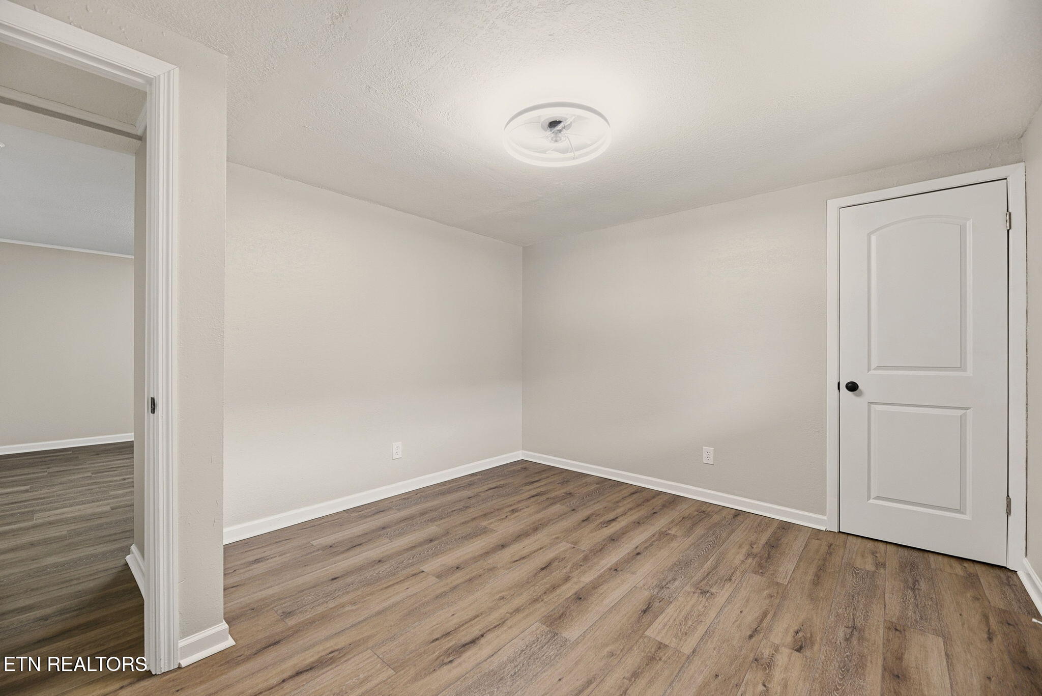 1407 Peltier Road Knoxville, TN 37912 - Photo 29 of 39 30-web-or-mls-Pltr1407 (74)