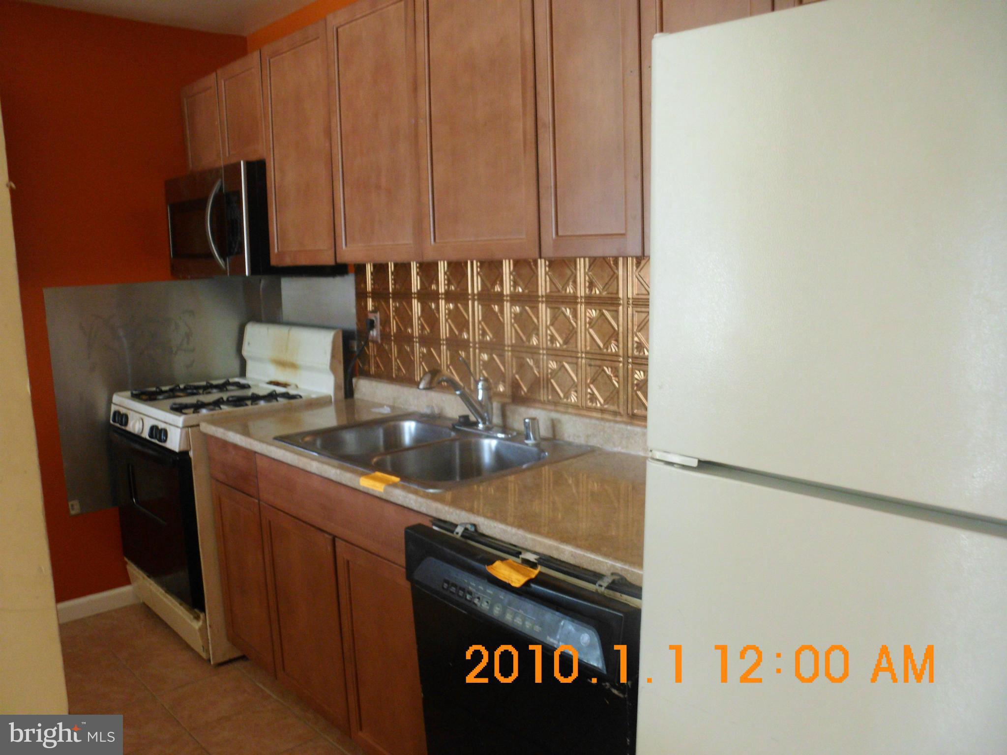 9282 Adelphi Road, Unit 3 Hyattsville, MD 20783 - Photo 2 of 18 Kitchen