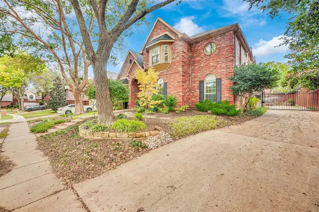 $740,000 | 724 Canongate Drive, Flower Mound, TX 75022