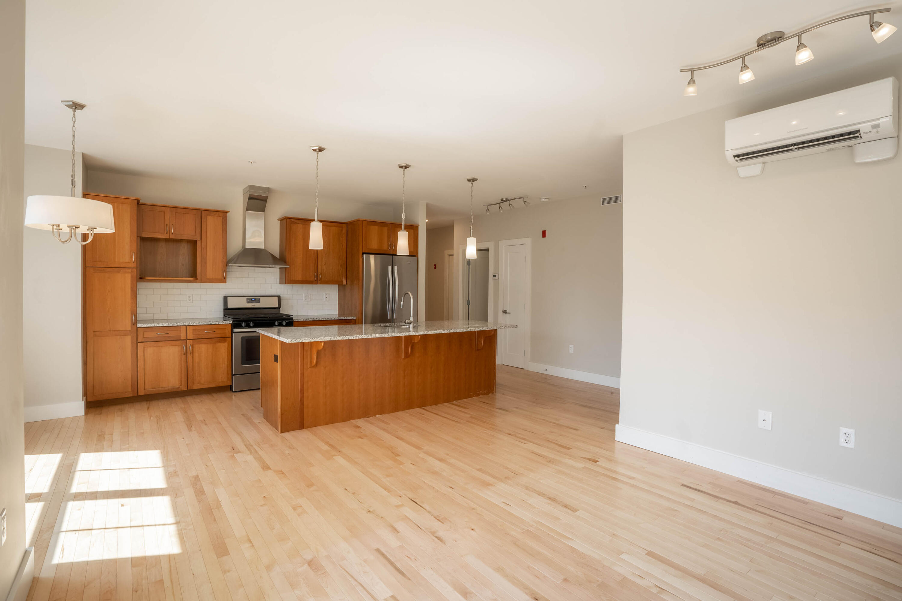 93 St Lawrence Street, Unit 3 Portland, ME 04101 - Photo 18 of 46 11-Unit 3-34