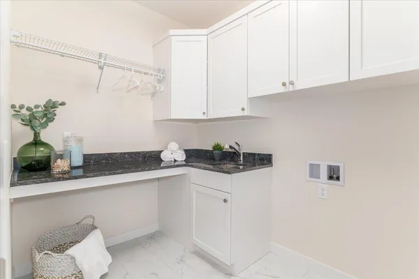 $649,900 | 2341 Sharon Lane, Hudson, WI 54016