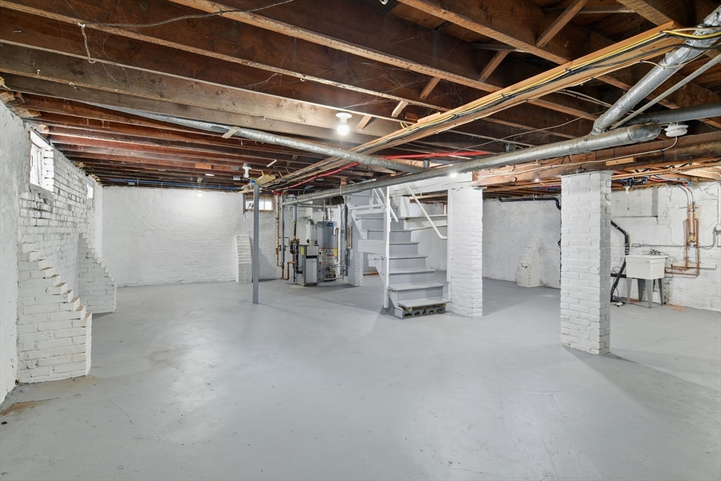 72 Sunapee Street Springfield, MA 01108 - Photo 26 of 31