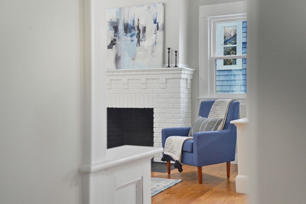 72 Sunapee Street Springfield, MA 01108 - Photo 5 of 31