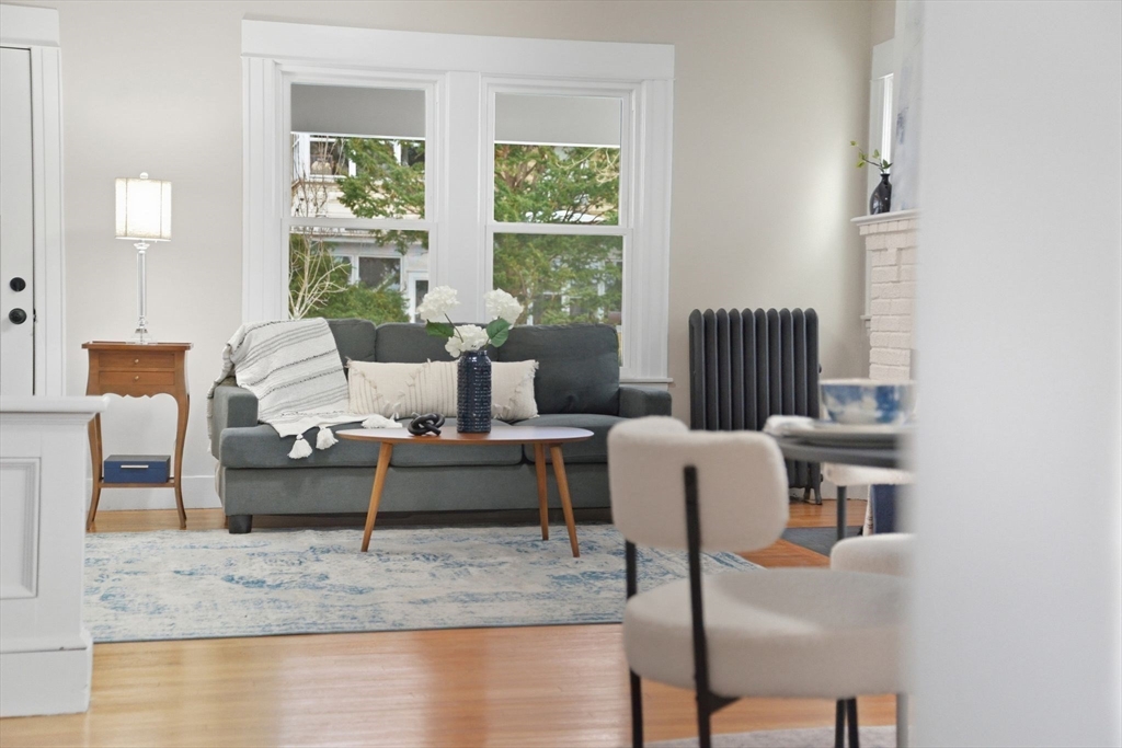 72 Sunapee Street Springfield, MA 01108 - Photo 7 of 31