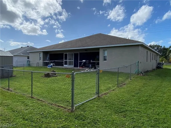 $1,925 | 4317 Southwest Santa Barbara Place, Cape Coral, FL 33914