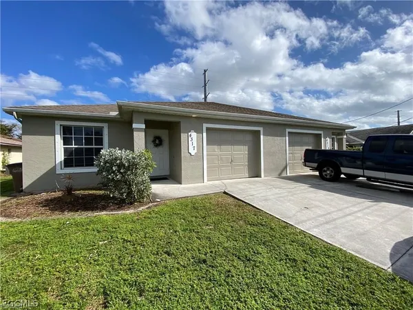 $1,925 | 4317 Southwest Santa Barbara Place, Cape Coral, FL 33914