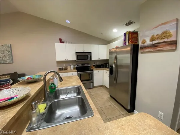 $1,925 | 4317 Southwest Santa Barbara Place, Cape Coral, FL 33914