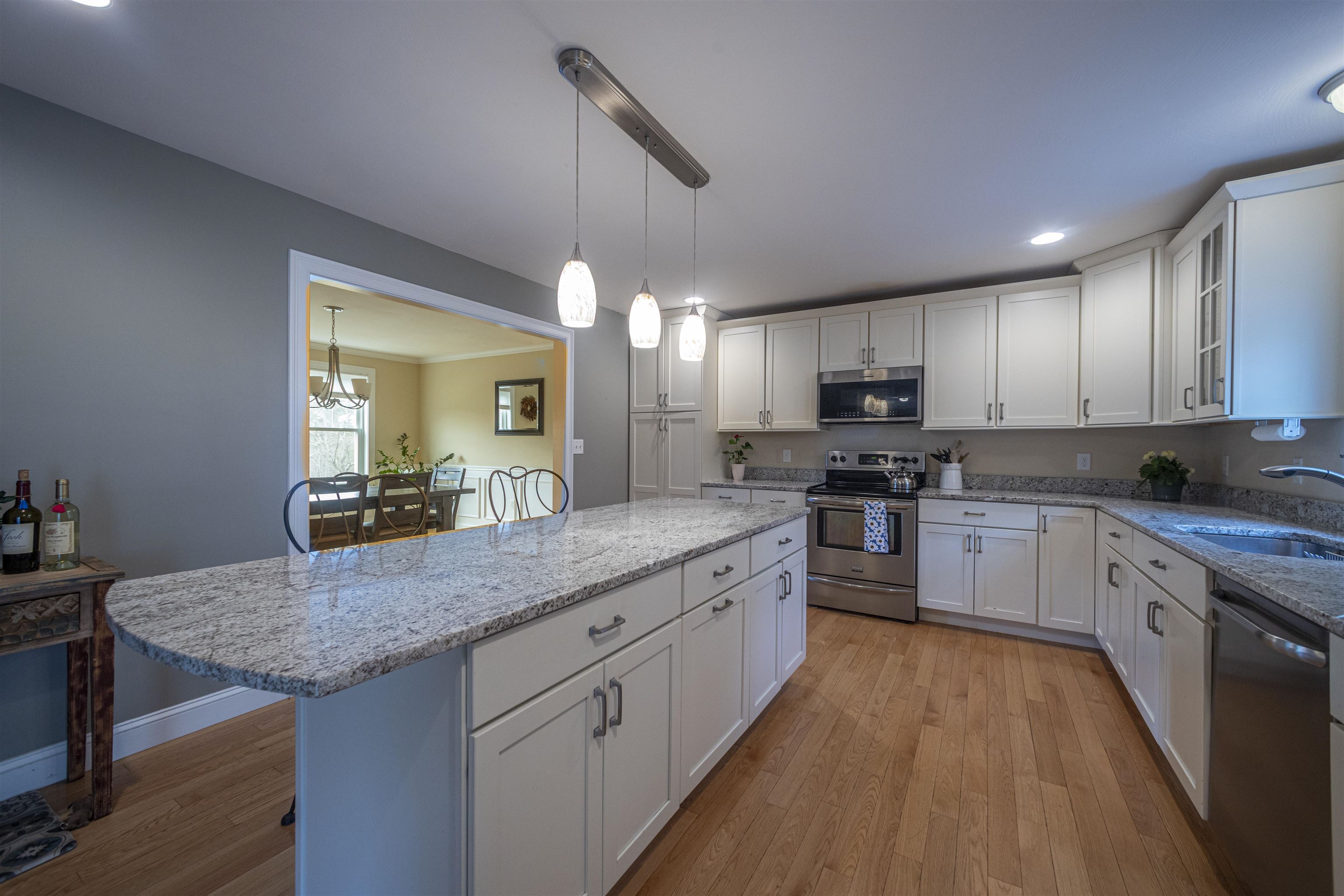 23 Valleyview Drive Merrimack, NH 03054 - Photo 10 of 56