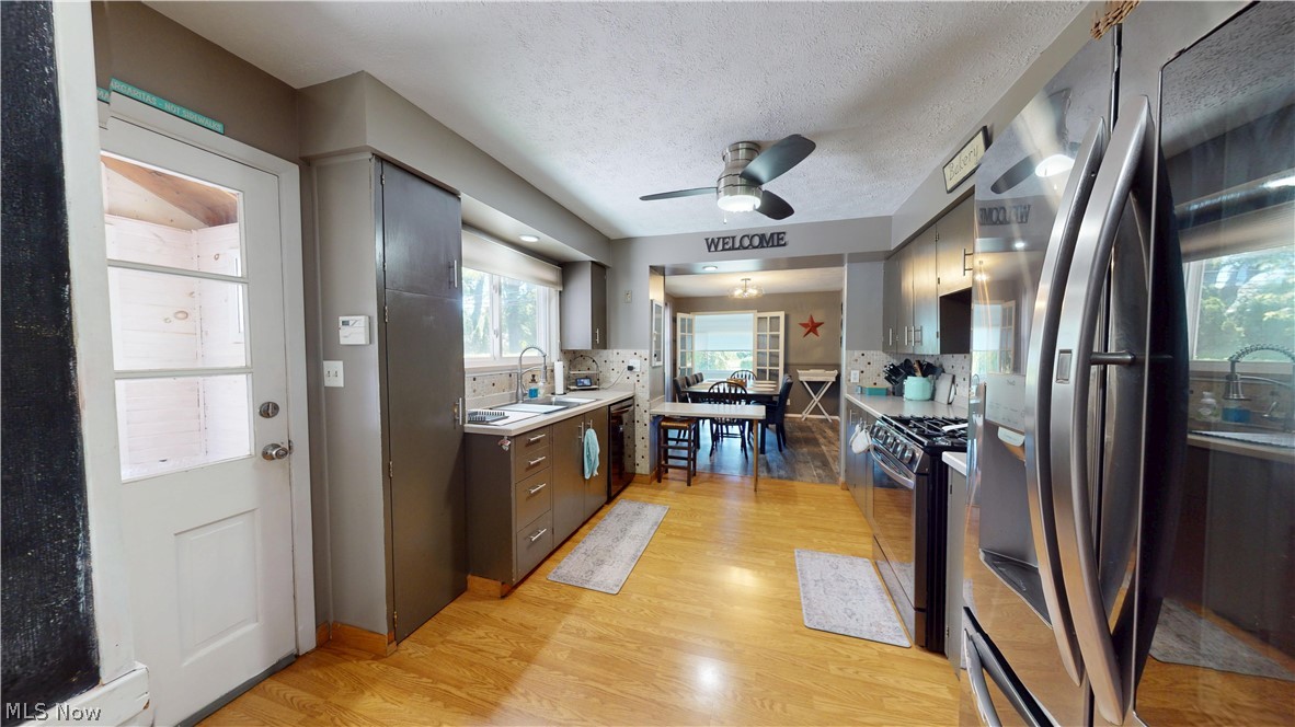 6061 Chapel Road Madison, OH 44057 - Photo 8 of 48