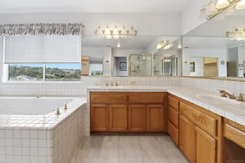 $1,200,000 | 3844 Alta Vista Drive, Fallbrook, CA 92028