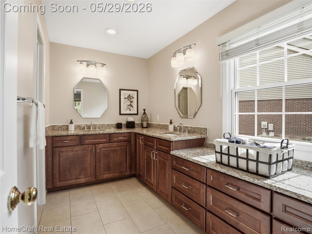 45088 Danbury Road Canton, MI 48188 - Photo 19 of 39