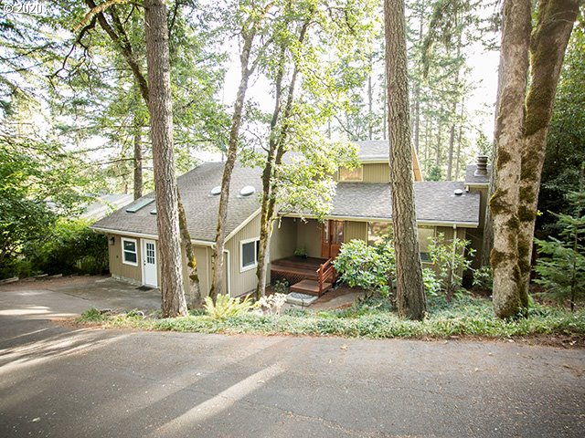 4845 Fox Hollow Road Eugene, OR 97405 - Photo 2 of 29 Gallery Image 2