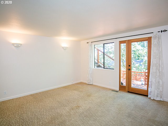 4845 Fox Hollow Road Eugene, OR 97405 - Photo 13 of 29 Gallery Image 13