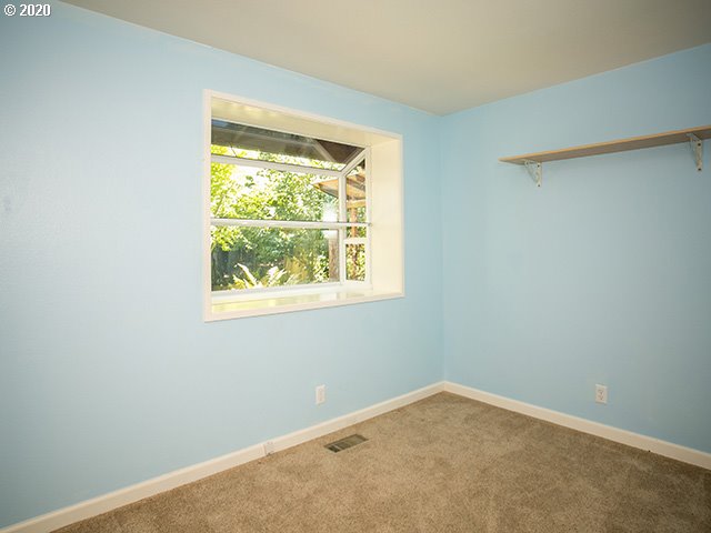4845 Fox Hollow Road Eugene, OR 97405 - Photo 17 of 29 Gallery Image 17