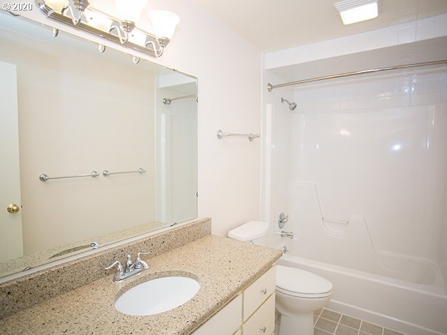 4845 Fox Hollow Road Eugene, OR 97405 - Photo 19 of 29 Gallery Image 19