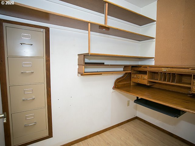4845 Fox Hollow Road Eugene, OR 97405 - Photo 21 of 29 Gallery Image 21