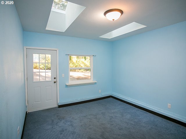 4845 Fox Hollow Road Eugene, OR 97405 - Photo 22 of 29 Gallery Image 22