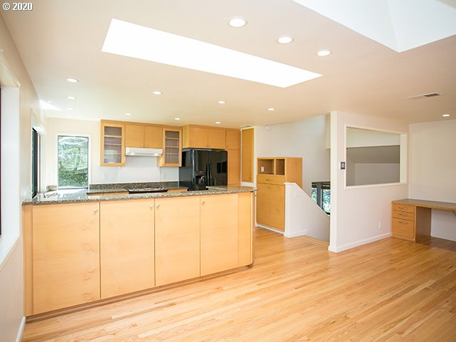 4845 Fox Hollow Road Eugene, OR 97405 - Photo 9 of 29 Gallery Image 9