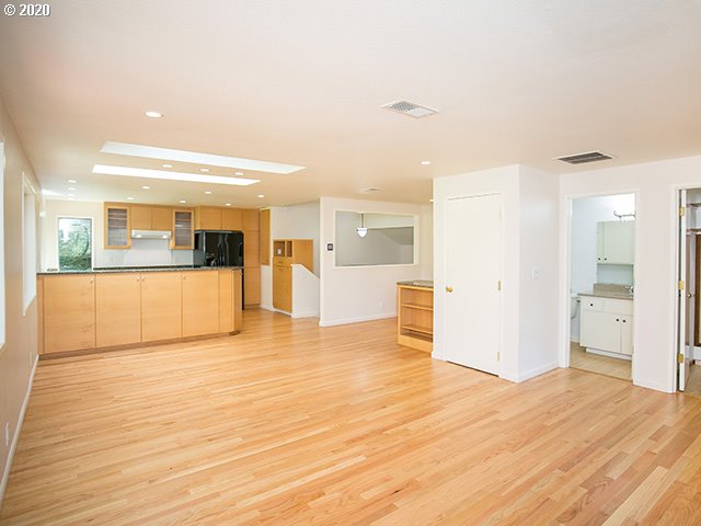 4845 Fox Hollow Road Eugene, OR 97405 - Photo 10 of 29 Gallery Image 10