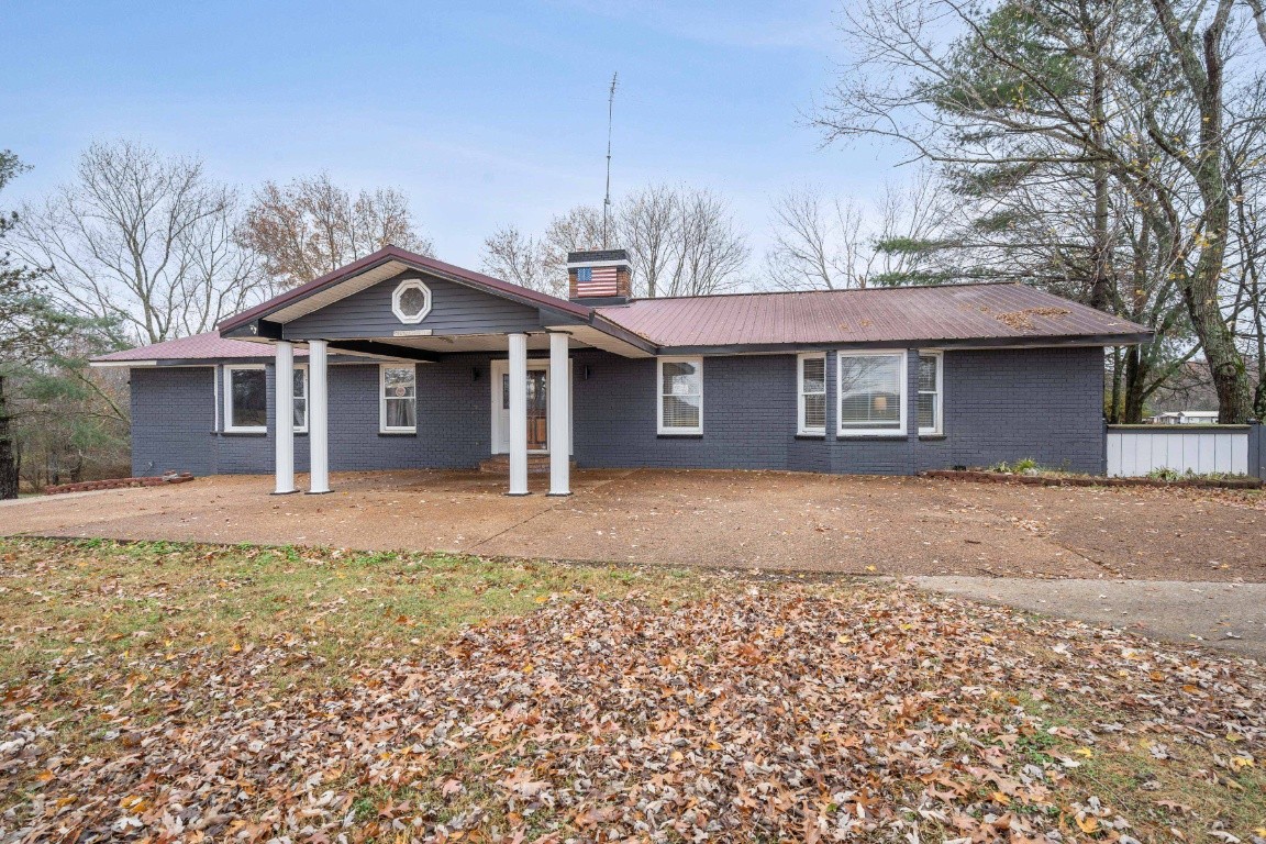 1030 Spring Creek Road Chapmansboro, TN 37035 - Photo 1 of 57 Gallery Image 1