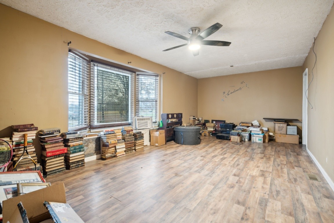 1030 Spring Creek Road Chapmansboro, TN 37035 - Photo 19 of 57 Gallery Image 19