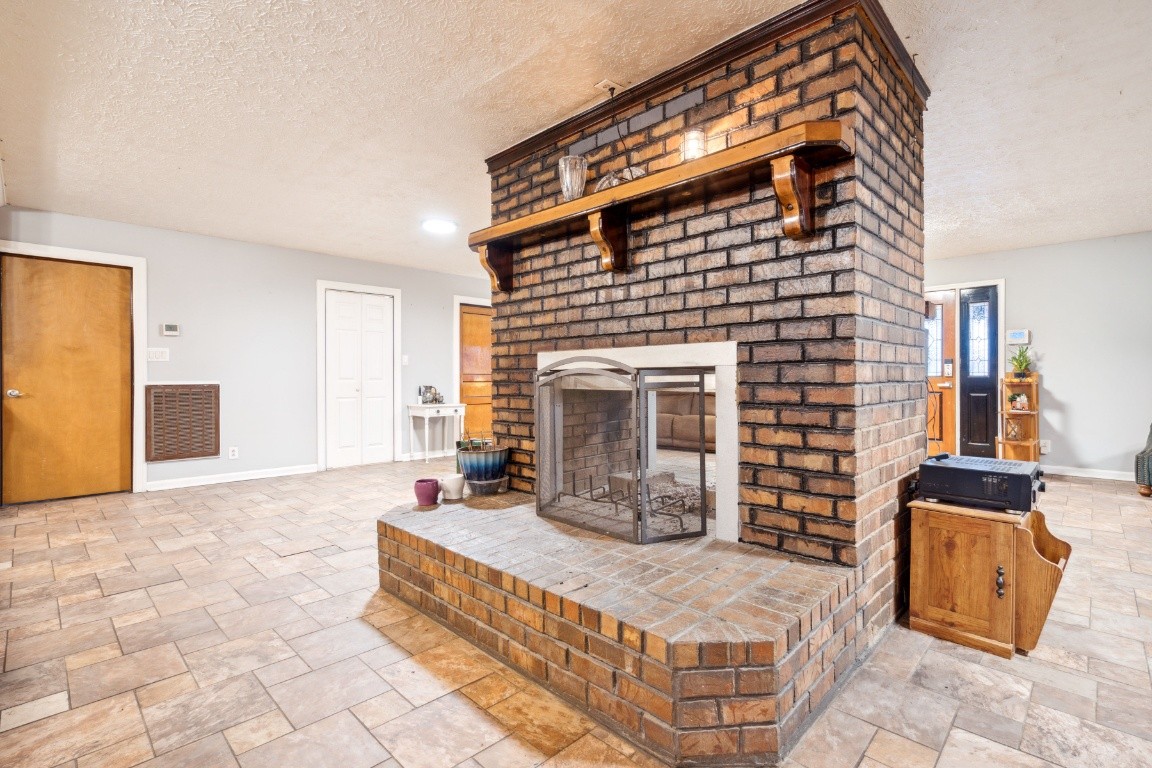 1030 Spring Creek Road Chapmansboro, TN 37035 - Photo 5 of 57 Gallery Image 5