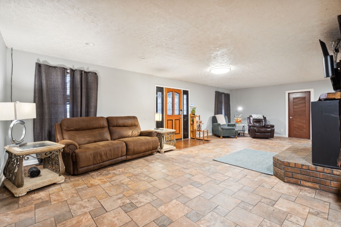1030 Spring Creek Road Chapmansboro, TN 37035 - Photo 7 of 57 Gallery Image 7