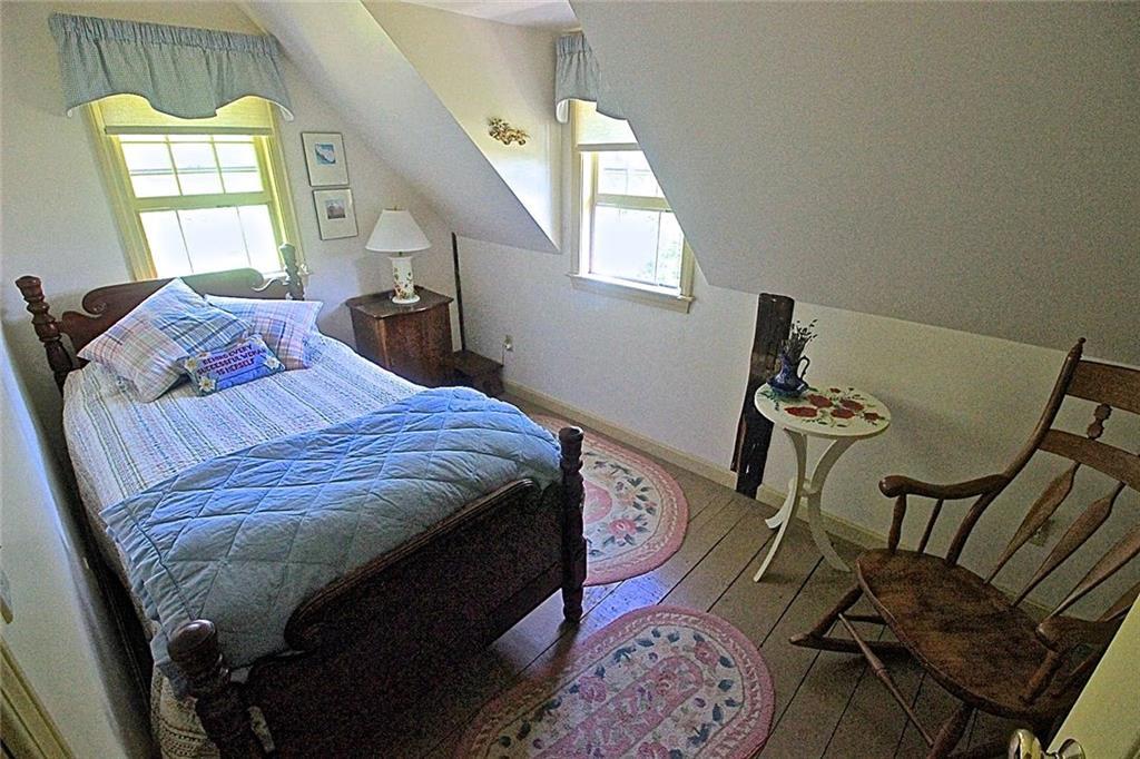 1097 Dutch Neck Road Waldoboro, ME 04572 - Photo 19 of 30 Second floor guest bedroom